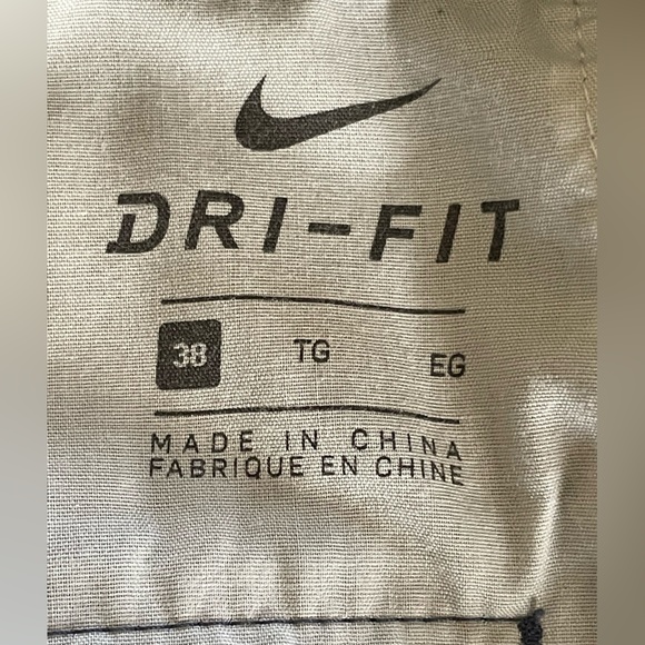 Nike Dri-Fit Men’s Navy Blue Golf Shorts. Size 38 - Picture 7 of 7